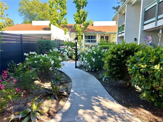 Building Photo - 4648 Park Granada