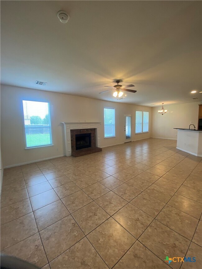 Building Photo - 6111 Graphite Dr
