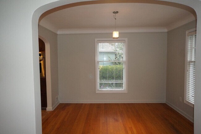 Building Photo - NE Portland Alberta Arts 3-bedroom Bungalow