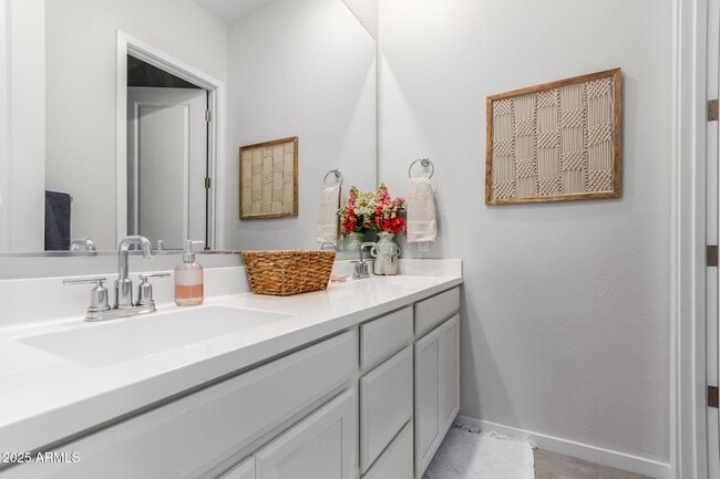 Building Photo - 1914 N 140th Ave