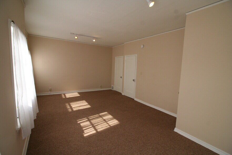 Building Photo - 342 N Ogden Dr