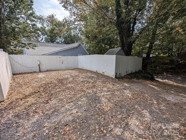 Building Photo - 24 Woodrow Ave