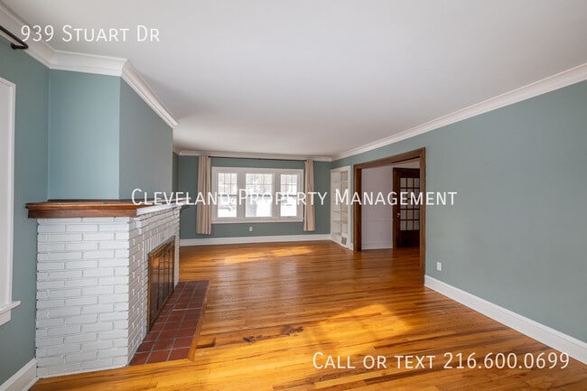 Building Photo - 939 Stuart Dr