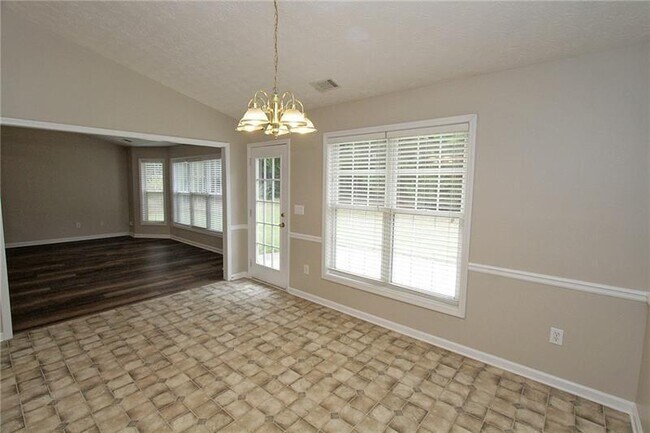 Building Photo - 1490 Creek Pointe Cir