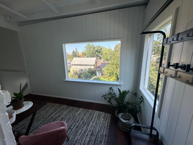 Building Photo - 2030 W Estes Ave