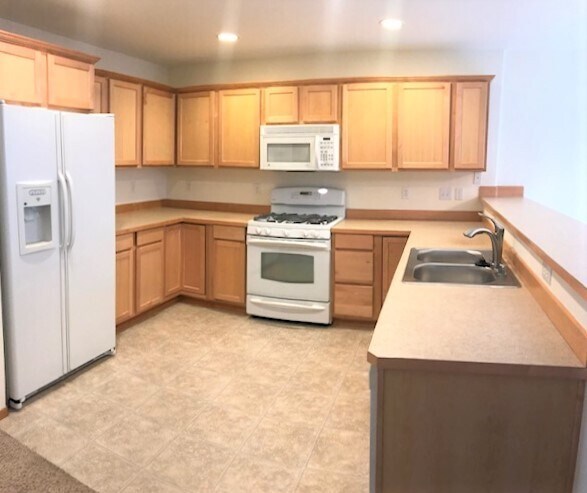 Building Photo - Mill Creek Beauty-Newly Updated and Rent Ready!