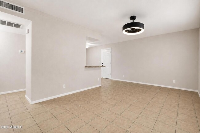 Building Photo - 4212 W Vista Ave
