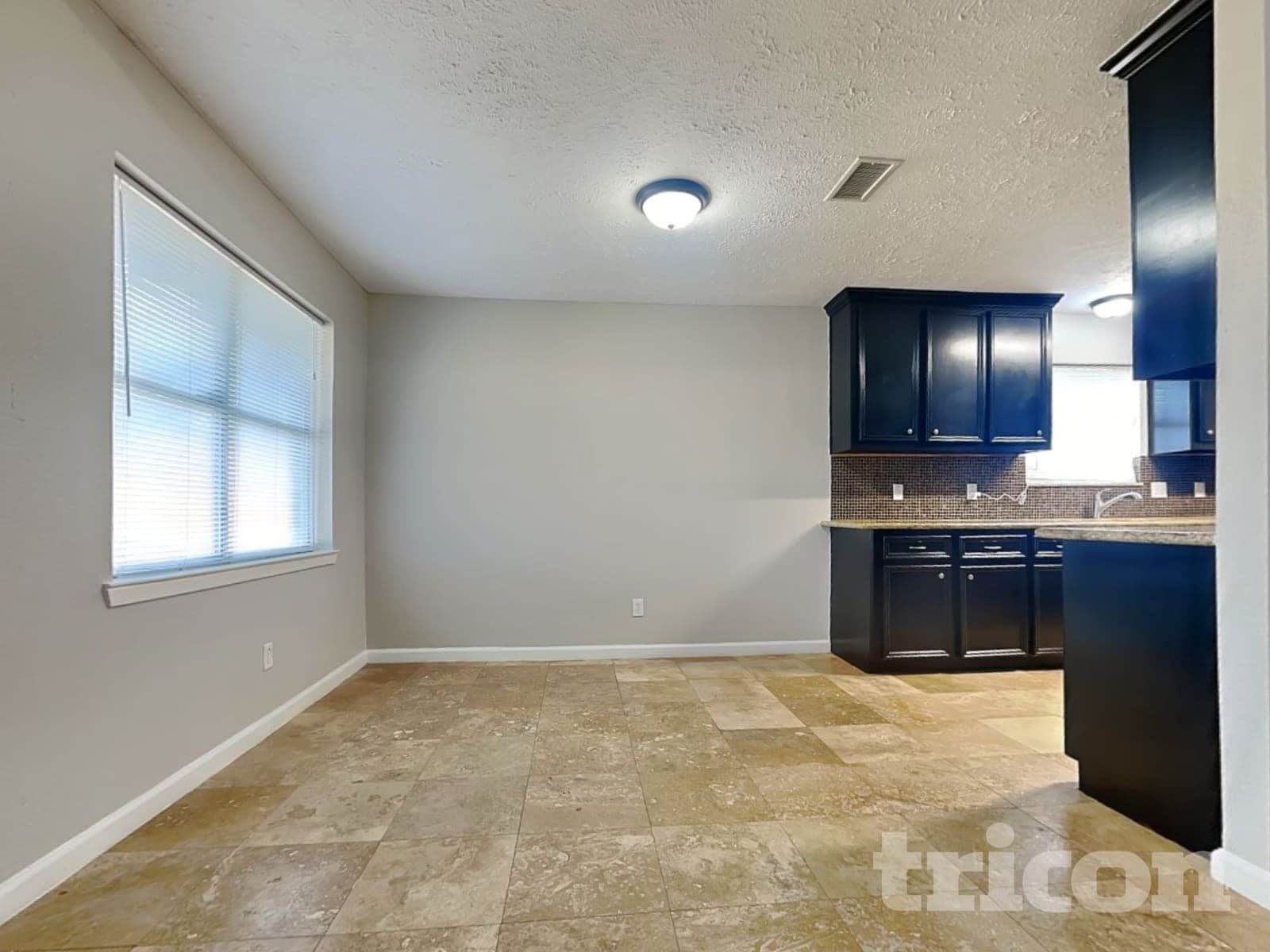 Building Photo - 2047 Lexington Woods Dr