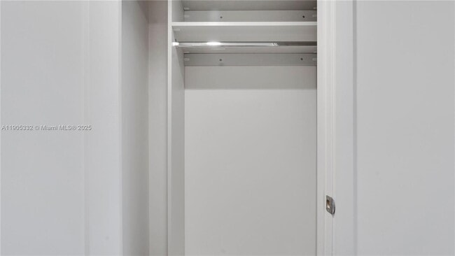 Building Photo - 555 NE 34th St