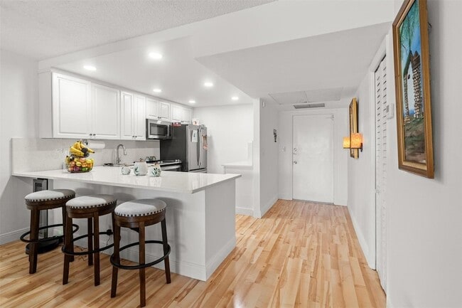 Building Photo - 3080 N Course Dr