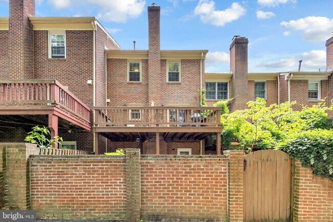 Building Photo - 6861 Williamsburg Pond Ct