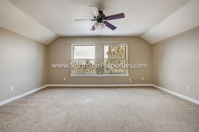 Building Photo - Beautiful Home On 10 Acres. Horse property