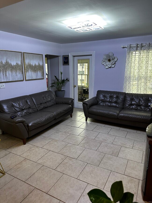 Building Photo - 504 Dixwell Ave