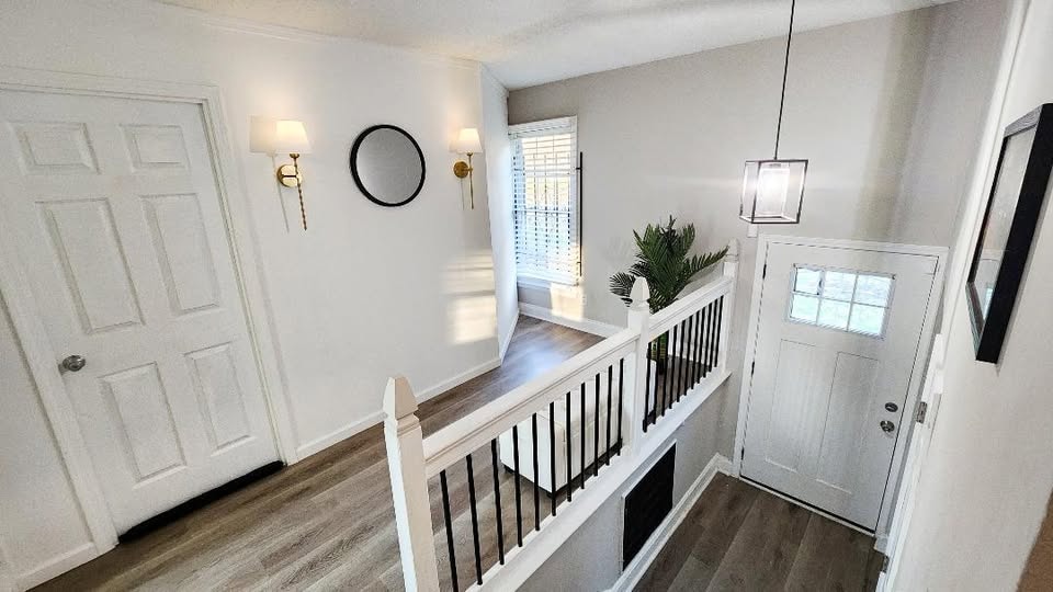 Building Photo - Room in House on Bilmark Ave