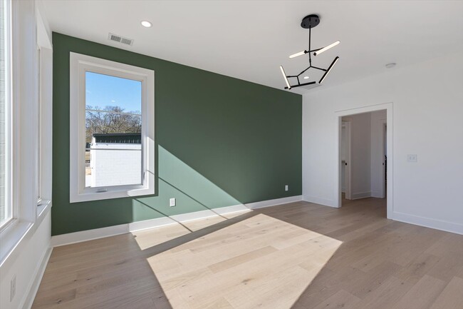 Building Photo - 766 Alloway St
