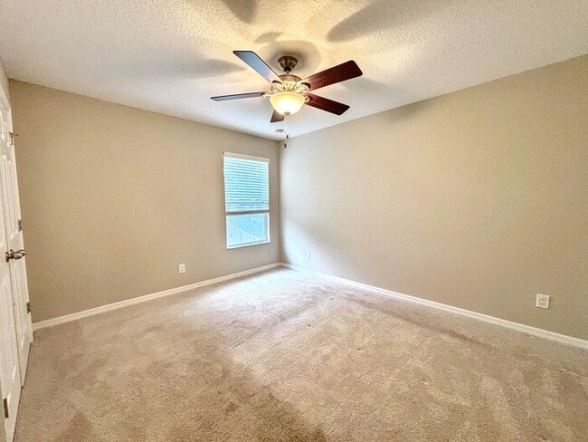 Building Photo - 34408 Alicante Ct