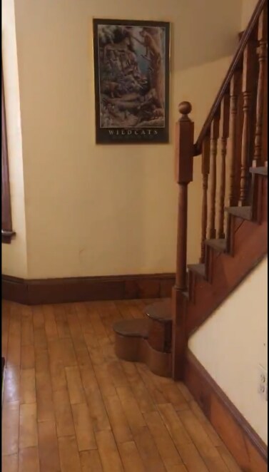 Building Photo - 56 Linden St