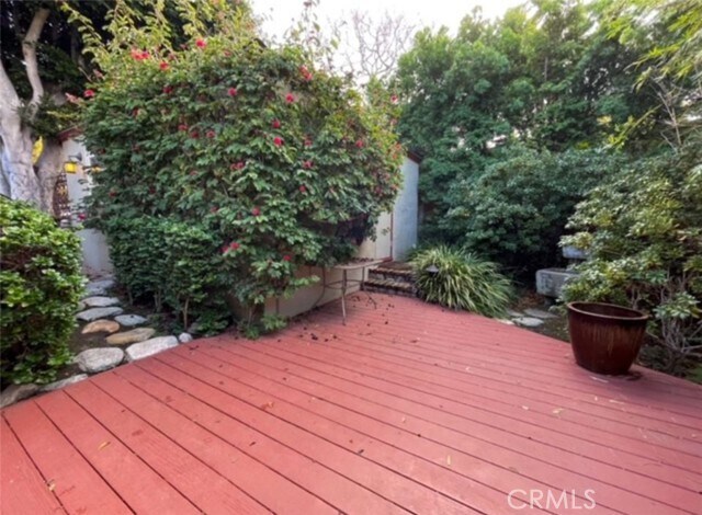 Building Photo - 2007 Glenneyre St