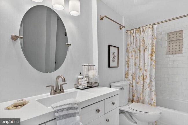 Building Photo - 4515 Willard Ave