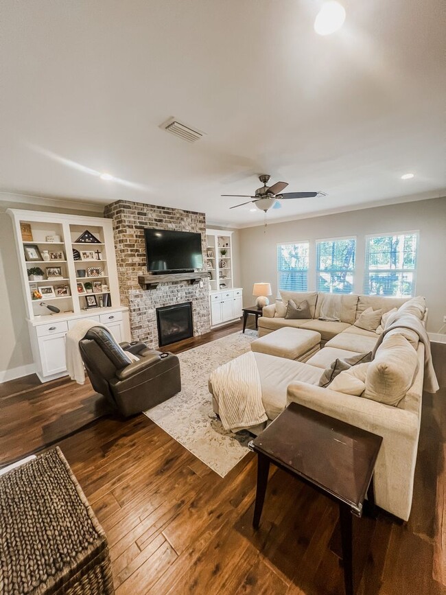 Building Photo - Deer Moss Creek home for RENT!!!