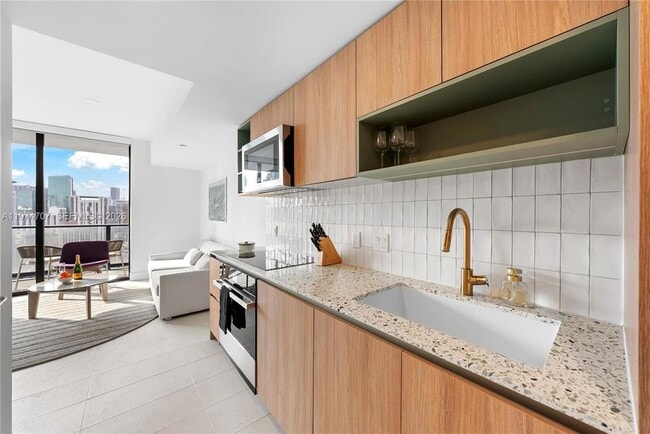 Building Photo - 159 NE 6th St