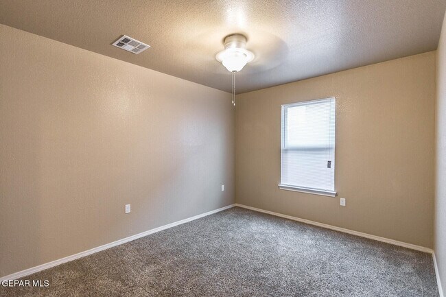 Building Photo - 10712 Blue Sage Cir
