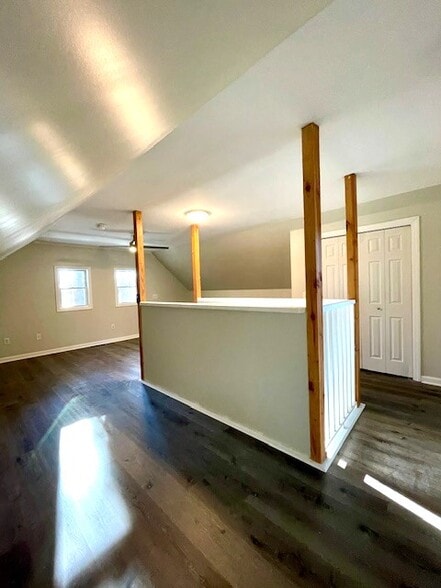 Building Photo - 71 Pequot Rd