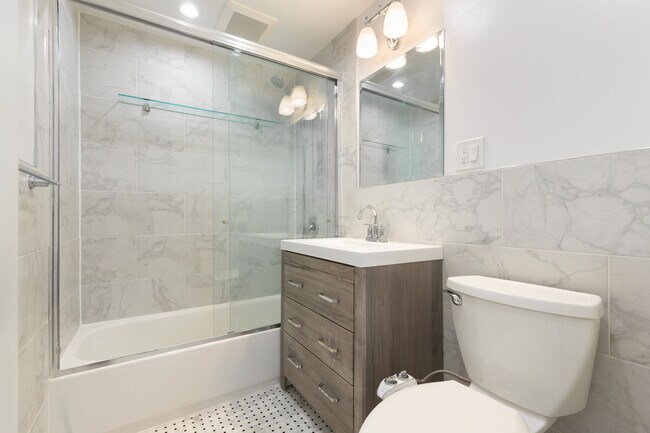 Building Photo - 165 Byrne Ave