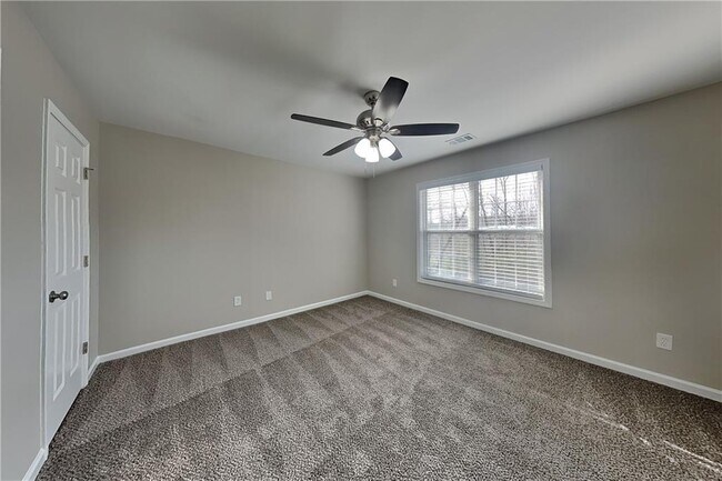 Building Photo - 401 Martin Field Ct