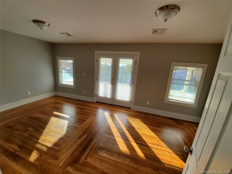 Building Photo - 179 Lenox St