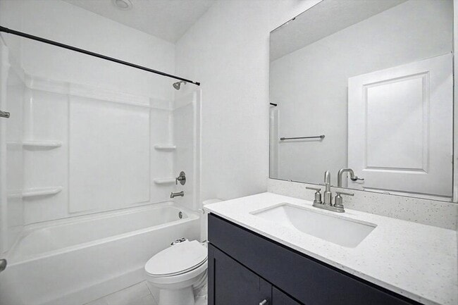 Building Photo - 61 Mellowood Ln