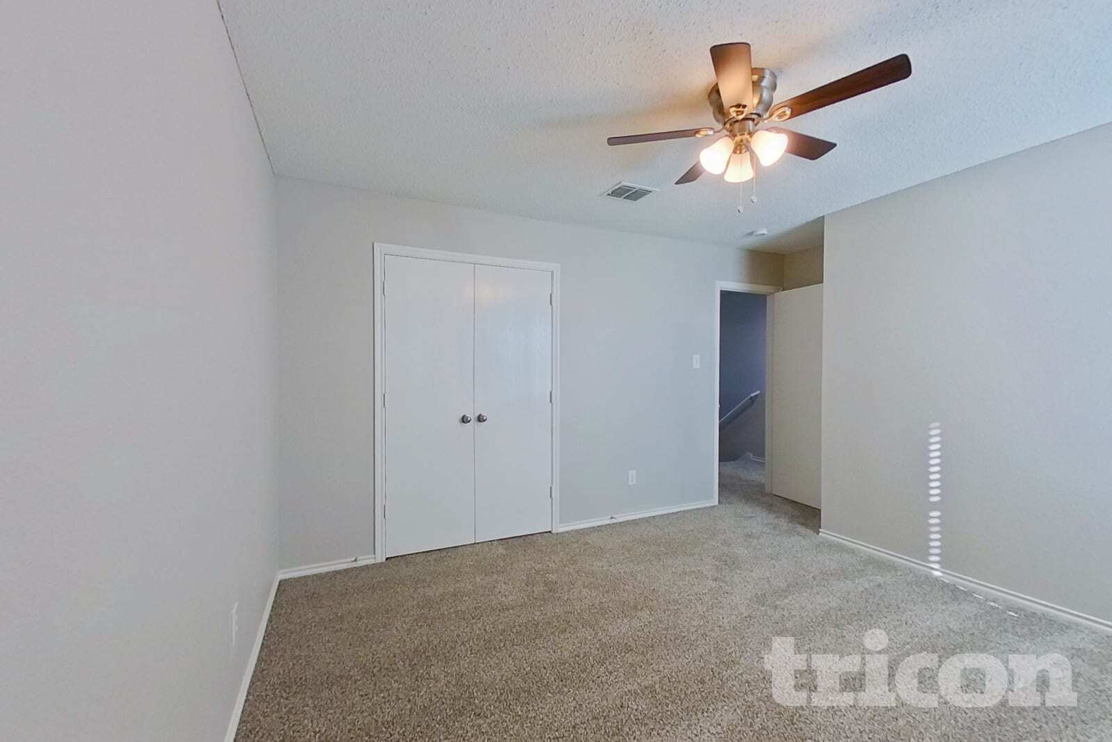 Building Photo - 16616 Jasmine Springs Dr