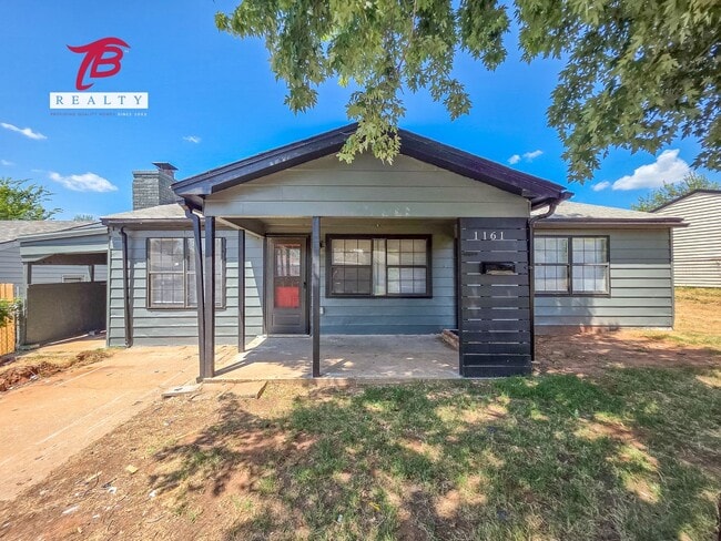 Primary Photo - Charming and Newly Renovated 4-Bedroom Hom...