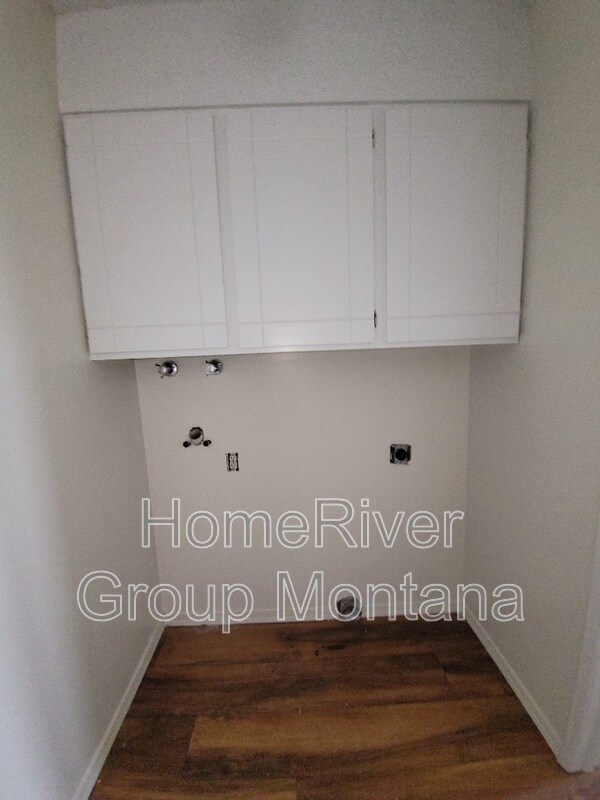 Building Photo - 2327 55th St