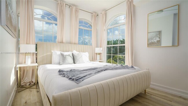 Building Photo - 6152 SW Banks St