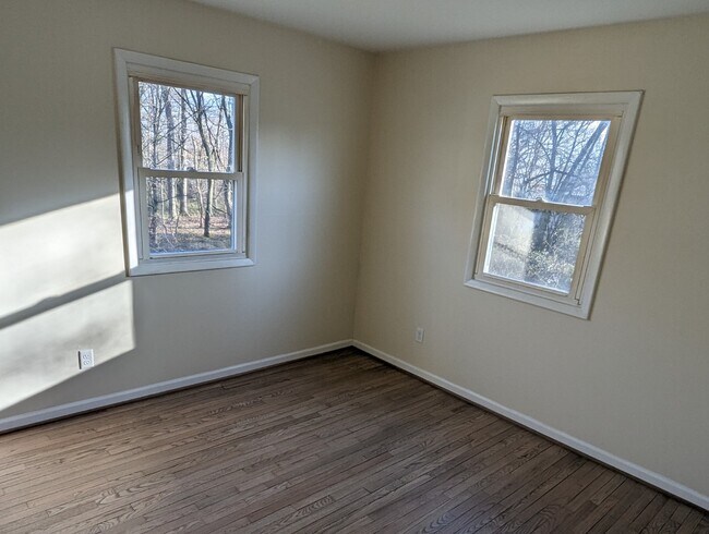 Building Photo - 1836 Perryville Rd