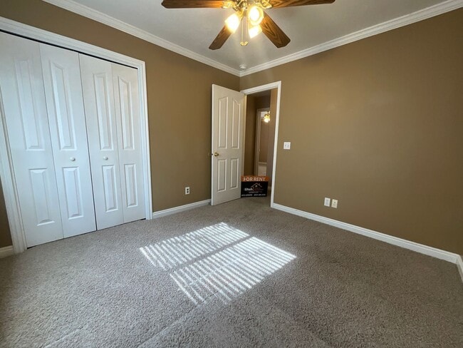 Building Photo - 842 E 1850 N