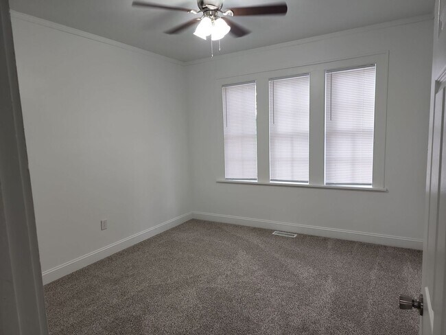 Building Photo - Completely Remodeled Cottage style home fo...