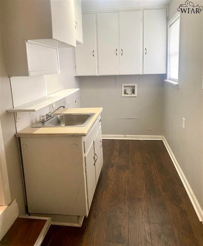 Building Photo - 4404 Cunningham Dr