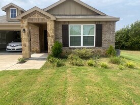 Building Photo - 1708 Village Creek Ln