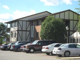 Primary Photo - Fox Run Apartments