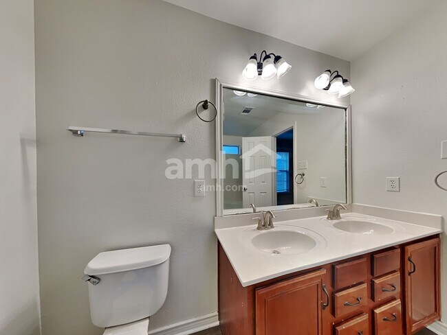 Building Photo - 5345 Freestone Dr