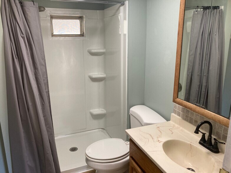 Bathroom - 5400 W Calle Cayeus