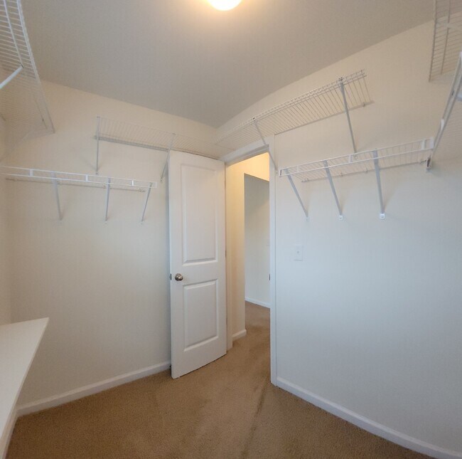 Building Photo - Modern 3-Bedroom Multiplex with 3 Full Bat...