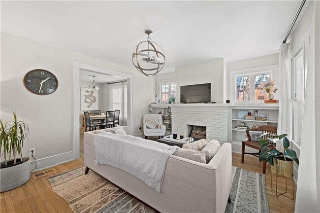 Building Photo - 443 3rd Ave