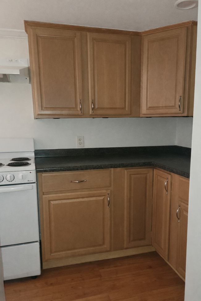 Building Photo - 236 E Main St