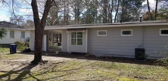 Building Photo - 6363 Melrose St