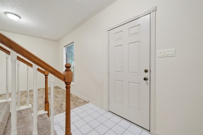 Building Photo - 11818 Snowberry Dr