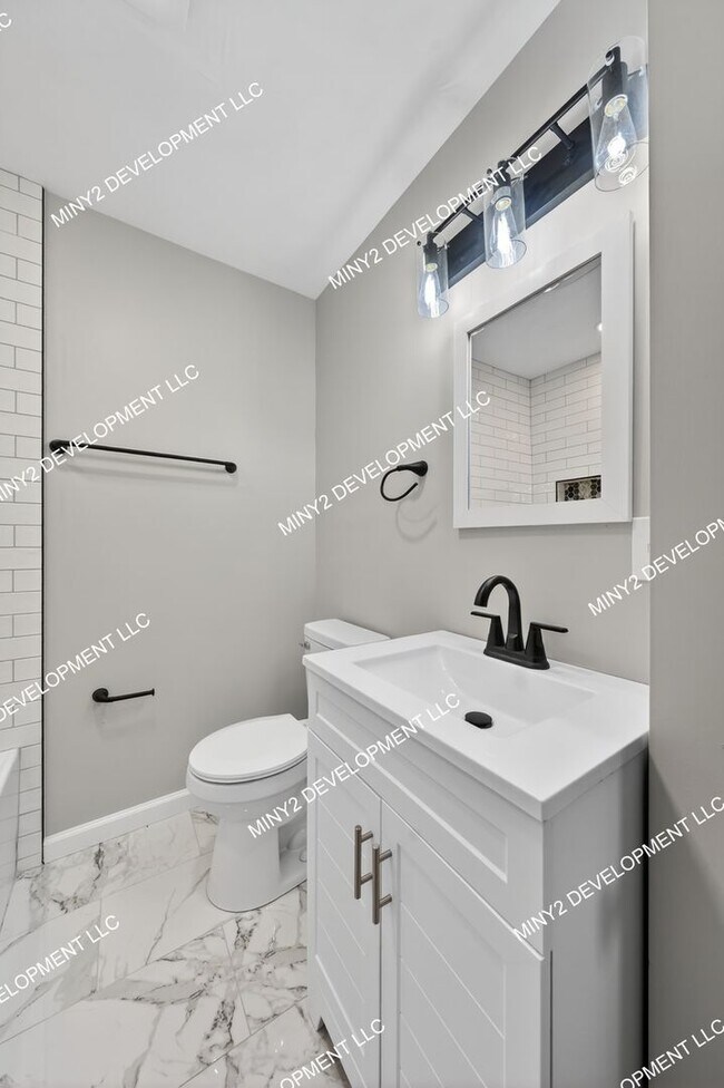 Building Photo - Fully Renovated 3-Bedroom Brick Home in Detroit!