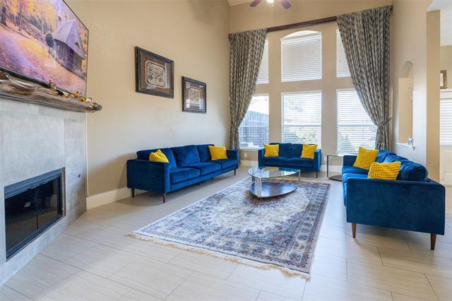 Building Photo - 9216 Sterling Gate Dr